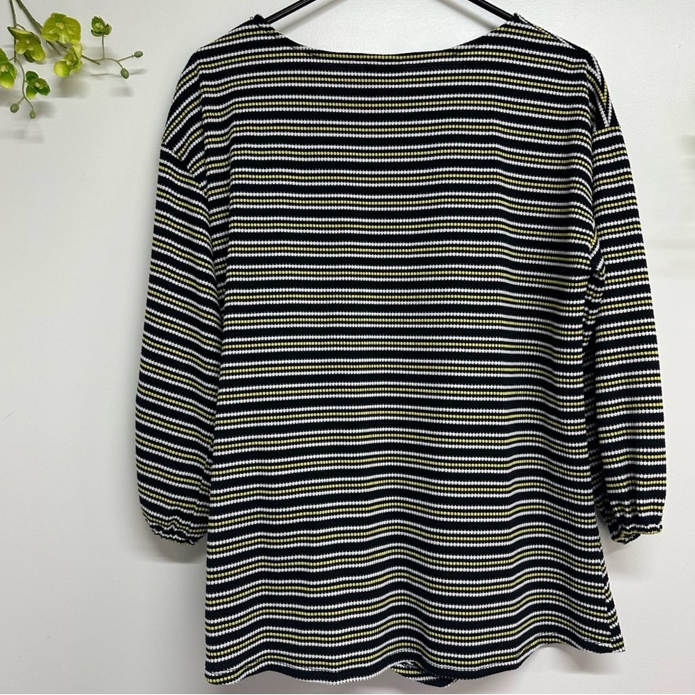 Ruby Rd. black, white, and yellow striped top, ribbed, knotted in the front - Picture 4 of 4